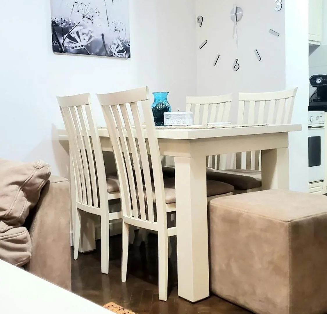 Tulips Central - Entire Apartment Tirana