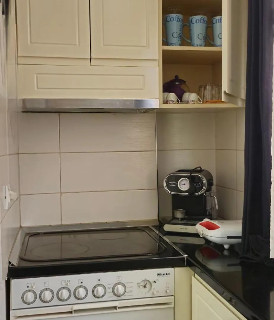 Tulips Central - Entire Apartment Tirana